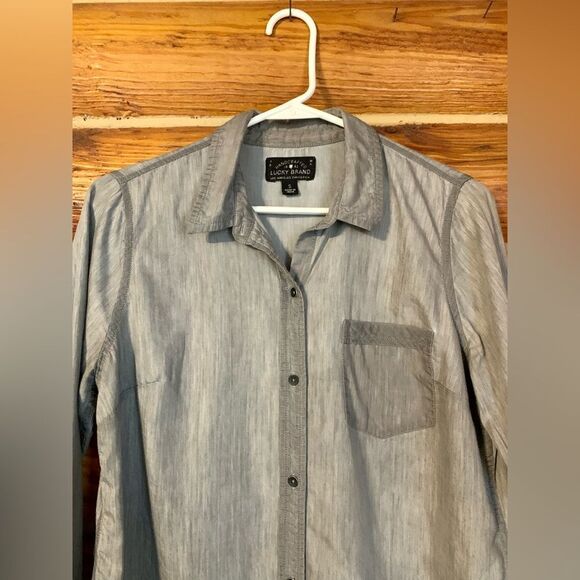 Lucky Brand Grey Button Down Shirt with Button Details on Back Size Small - Picture 2 of 8